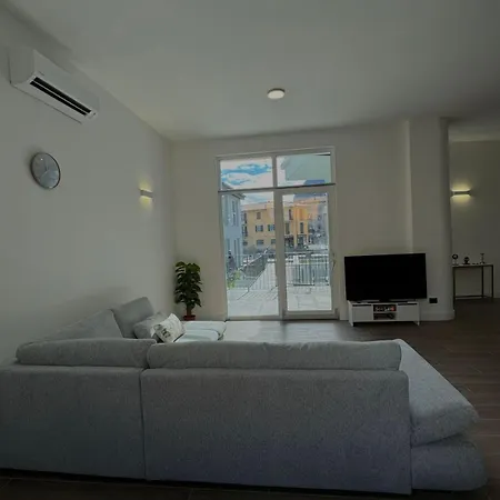 Apartment Apt. Aquarius Oasi Di