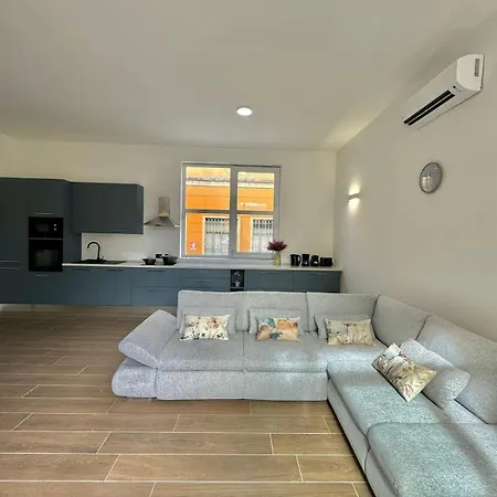 公寓 Apt. Aquarius Oasi Di 梅纳焦