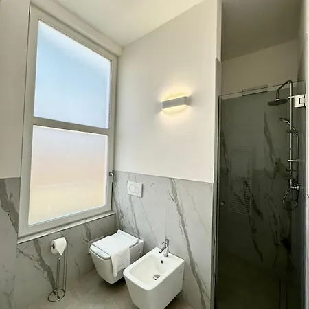 Apt. Aquarius Oasi Di 梅纳焦