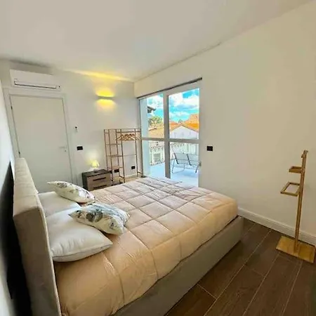 公寓 Apt. Aquarius Oasi Di 梅纳焦