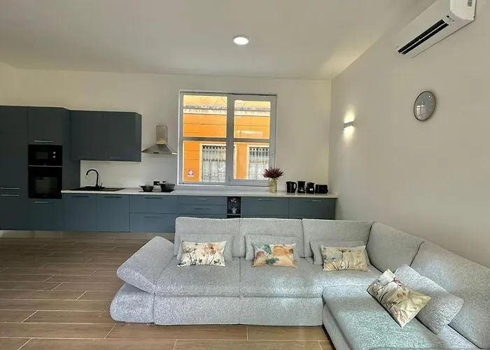 アパート Apt. Aquarius Oasi Di メナッジョ